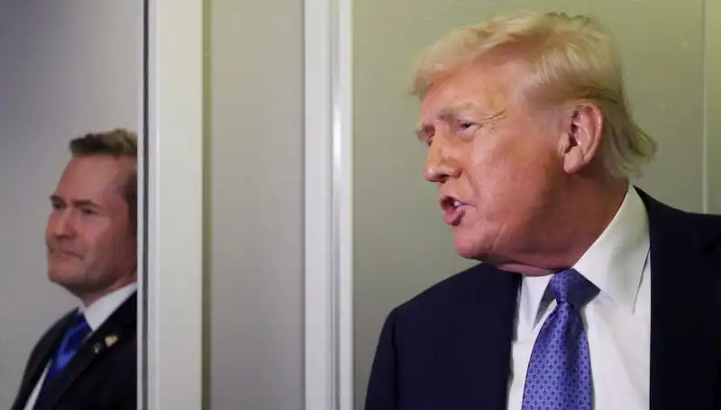 Trump'ın Görevden Alma Kararı: Mike Waltz’un Sızdırdığı Planlar Sorun Yarattı