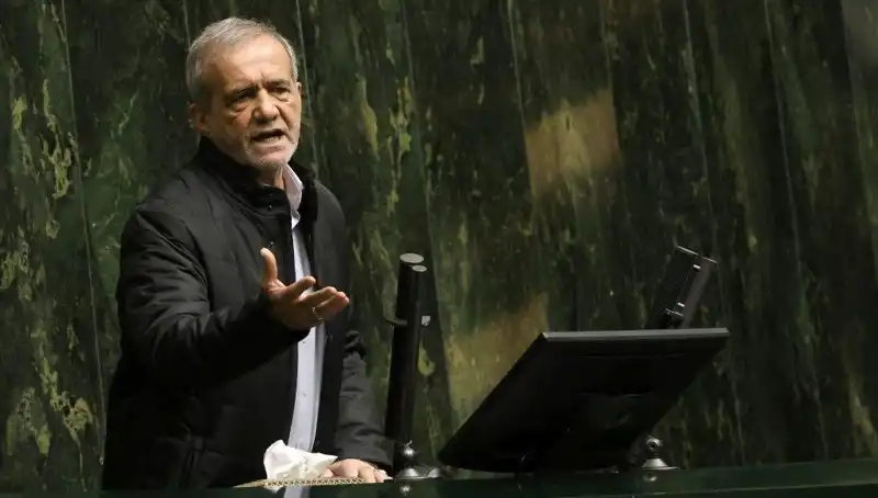 Ekonomik Kriz Ortasında Lüks Gezi! İran Cumhurbaşkanı Yardımcısı Görevden Alındı