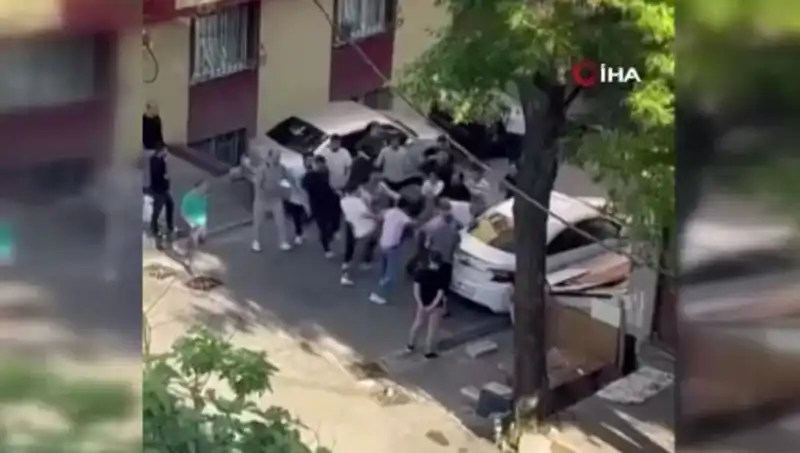 Bağımlılık İçin Mücadele: Kapıları Zorlayan Gencin Sıfır Tolerance Düşüncesi