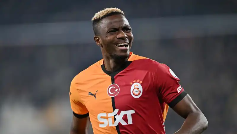 Osimhen'den Şaşırtan İddia: Yeni Başka Bir Yolda Yürümek İstiyor