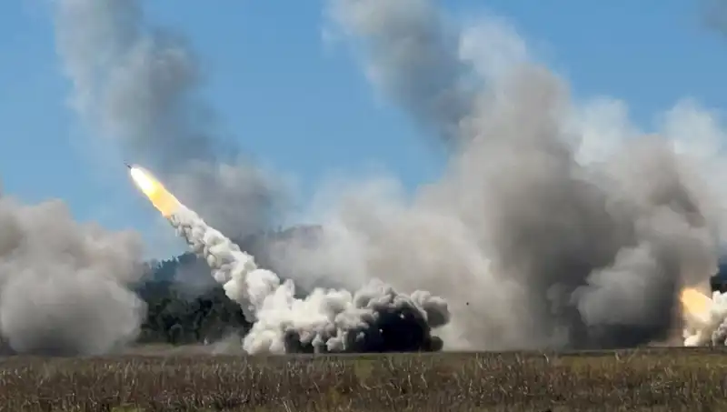 Avustralya'nın En Büyük Askeri Tatbikatında HIMARS Atışı Yapıldı!