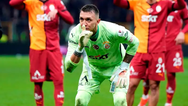 Muslera'nın Yerine Gelecek Yeni Kaleci Kim Olacak? Transfer Süreci Hız Kazandı!