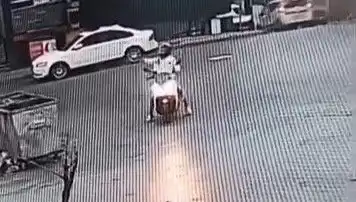 İstanbul'da Bir Alışveriş Merkezinde Gerilim Dolu Anlar: Ateş Açıldı!