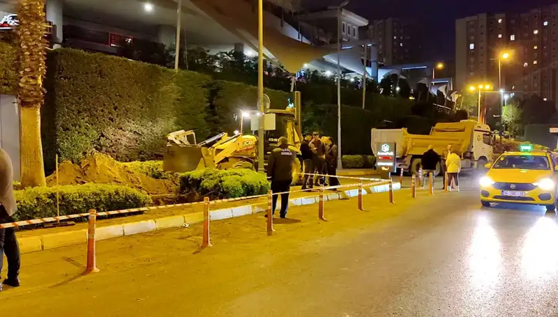 Küçükçekmece'de Doğal Gaz Borusu Paniği: Çevreyi Tehdit Eden Durum