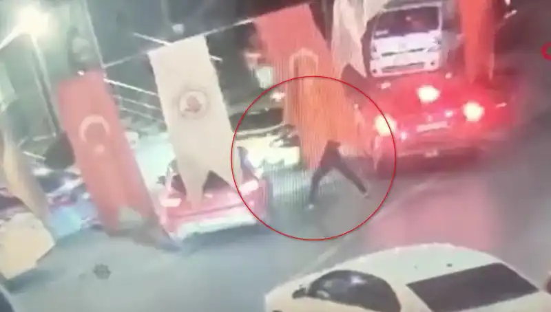 Kağıthane'de Sokak Ortasında Meydana Gelen Cinayet: Gençler Kurşun Yağmuruna Tutuldu!