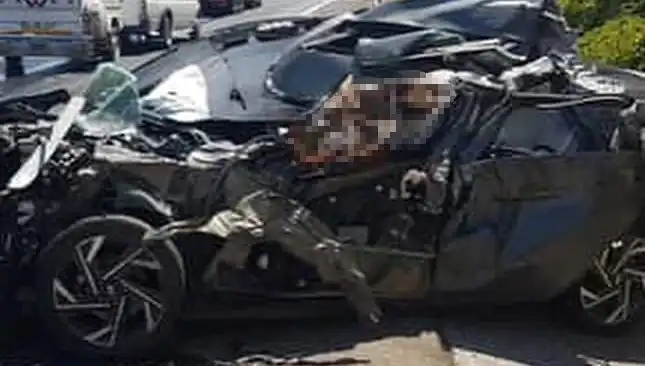 Şanlıurfa’da Otomobil Tankere Çarptı: Feci Kaza 1 Can Aldı