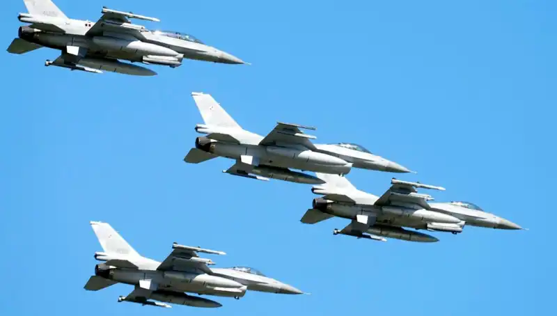 ABD, Ukraynalı Pilotların Eğitimine 310 Milyon Dolar Ayırdı!