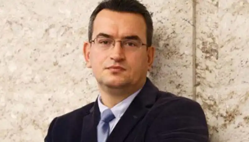 Metin Gürcan: DEVA Partisi'nin Arkasında Yatan İsim ve Hayat Hikayesi
