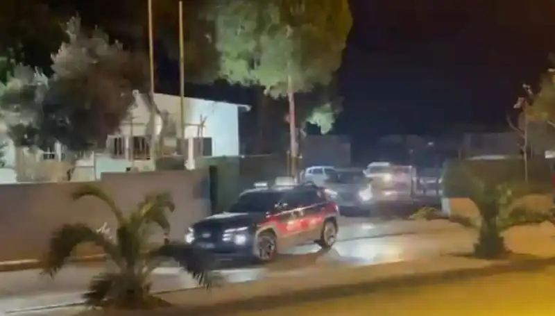 İzmir'de Gece Gündüz Sürülen Operasyon: 141 Hükümlü Yakalandı!