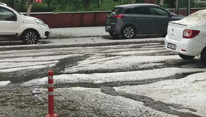 Ardahan’da Dolu Yağışı: Beyaz Başkente Hoş Geldiniz!