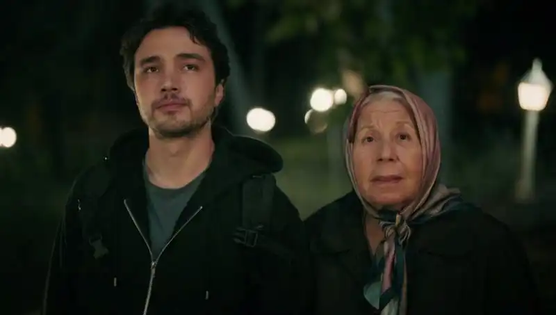Aile Saadeti Dizisinin İlk Bölüm Tarihi Belli Oldu: İzleyiciler Sabırsızlanıyor!