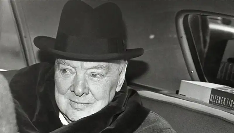 Churchill'in Bekar Evi, Tarihi Miras Olma Özelliğiyle Satışta!