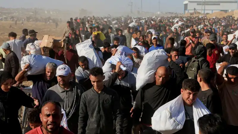 İsrail Ordusu Han Yunus’u Kuşatıyor: 15 Kilometrelik Koridor Açıldı
