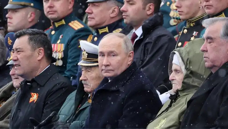Rus Ordusu Büyüme Yolunda: Putin'den Tarihi Askere Çağrı