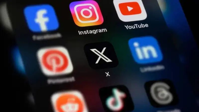 Sosyal Medya Devi: Whatsapp, Instagram ve Diğerleri Üzerindeki Kısıtlamalar Devam Ediyor