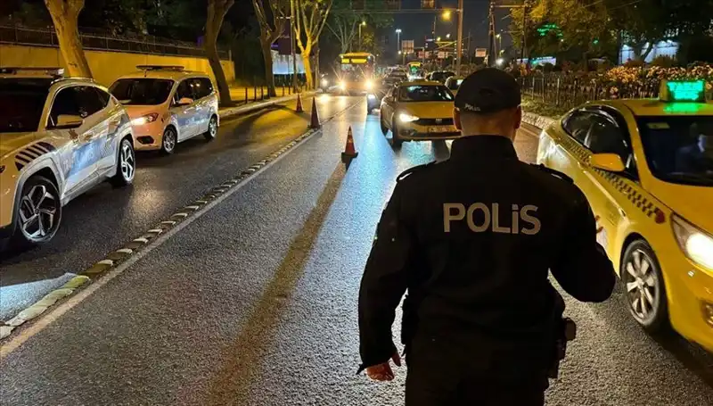 Huzur İstanbul Uygulaması: 1011 Kişi Gözaltına Alındı, Şehirde Güvenlik Önlemleri Artırıldı