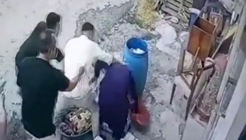 Başakşehir’de Bidon Tartışması Korkunç Bir Kavga ile Sonuçlandı