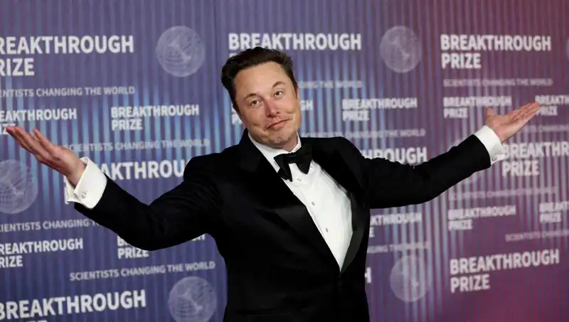 Elon Musk, X'in Yeni Mesajlaşma Uygulamasını Duyurdu: Flört Sitesi Olabilir mi?