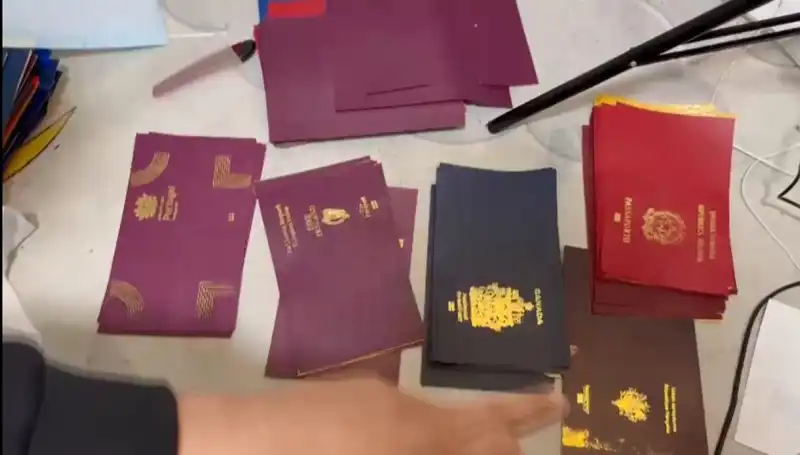 Sahte Pasaport ve Vize Çetelerine Büyük Darbe: Operasyon Detayları