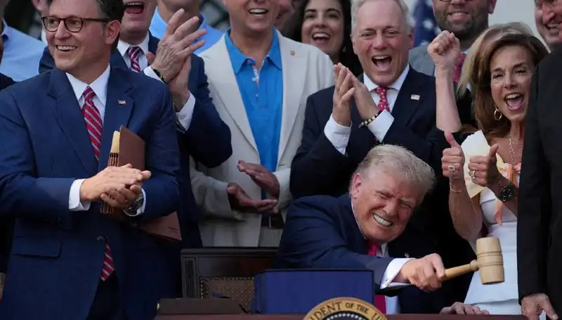 Trump’tan Ekonomi İçin Yeni Dönem: "Büyük, Güzel Yasa Tasarısı" İmzalandı