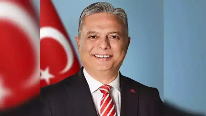CHP'nin Yeni Yüzü: Ümit Uysal Kimdir ve Neler Başardı?