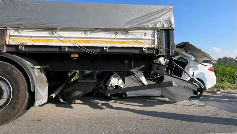 Sakarya'da Feci Kaza: Bir Can Kaybı ve Yaralılar Var