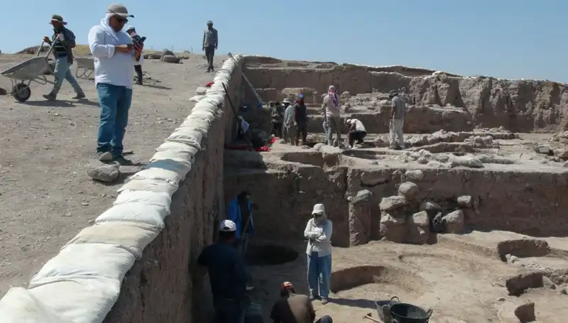 Kilis'teki Oylum Höyük'te Kazı Çalışmaları Sıcak Havaya Rağmen Devam Ediyor