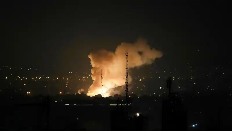 İsrail, İran’ı Vurdu: Tahran’ın Tel Aviv'e Yanıtını Bekleyen Olay Senaryoları