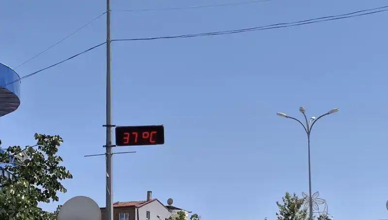 İklim Krizi ve Sıcaklık Rekorları: İlçede Termometre 38 Dereceyi Gördü